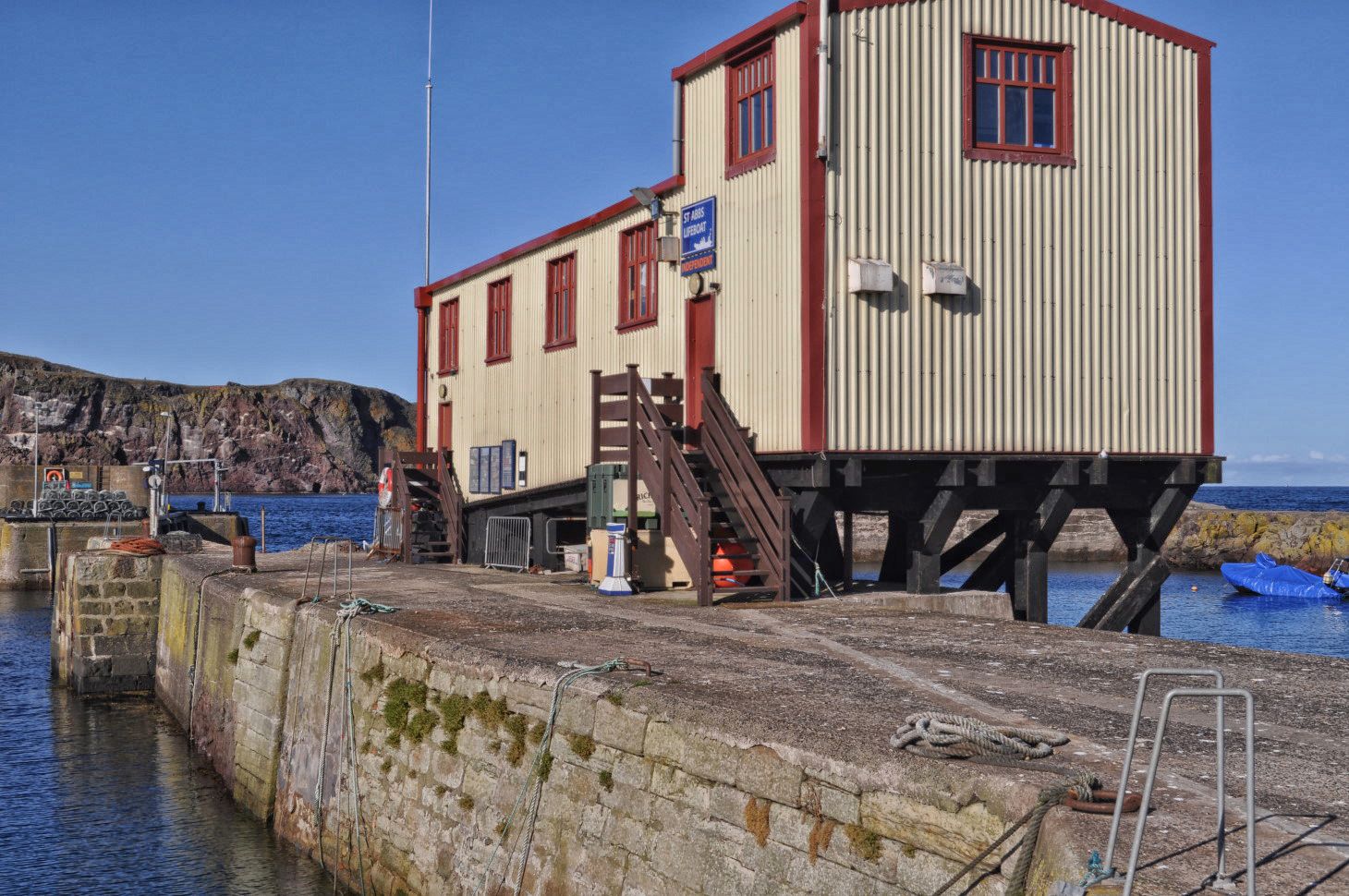 Equal height of thumbnail